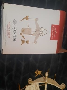 Hallmark Gold and Cream Harry Potter Real Keeper Ornament
